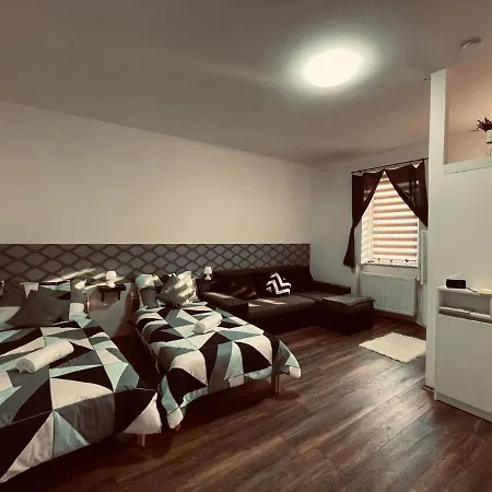 게스트하우스 Mazli Vendeghaz